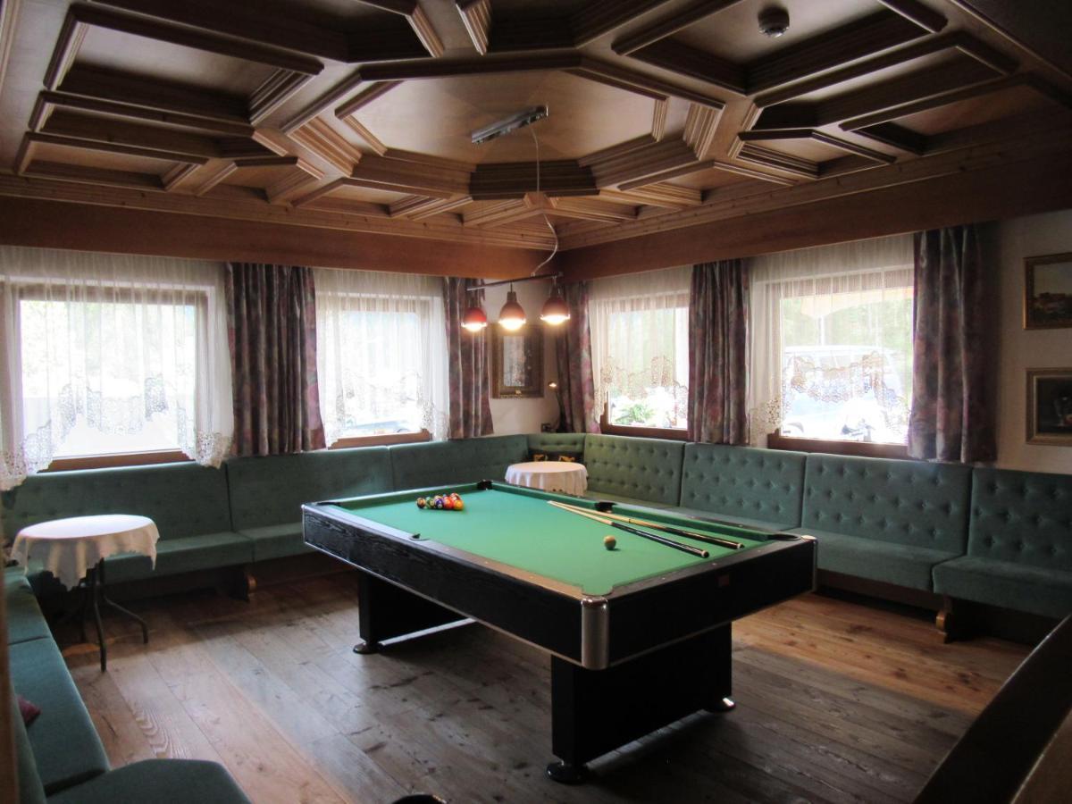 Park Hotel Arnica Фалкаде Екстериор снимка