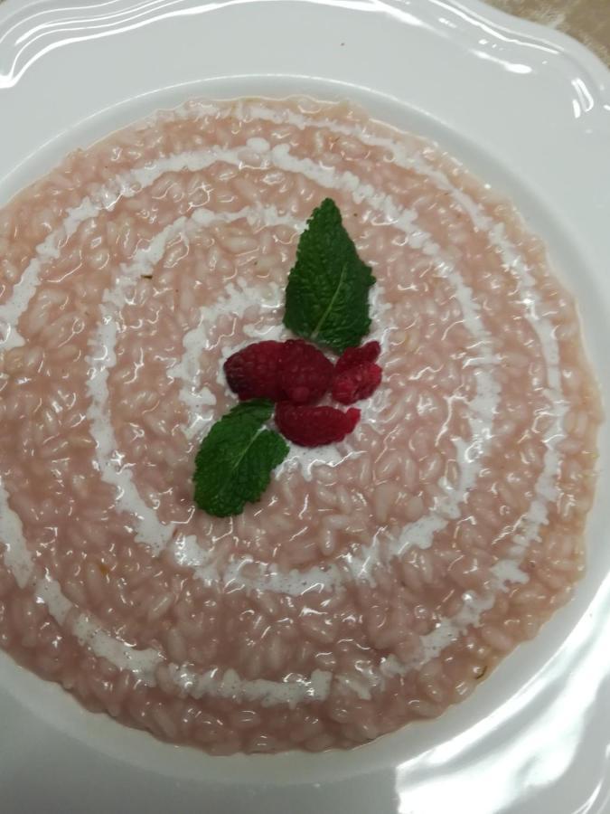 Park Hotel Arnica Фалкаде Екстериор снимка
