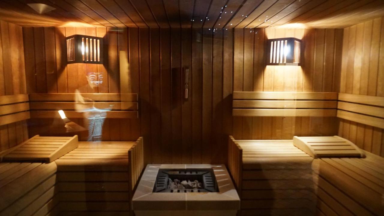 Park Hotel Arnica Фалкаде Екстериор снимка
