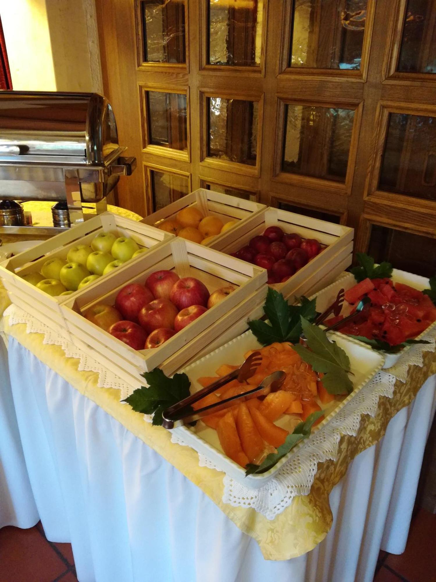 Park Hotel Arnica Фалкаде Екстериор снимка